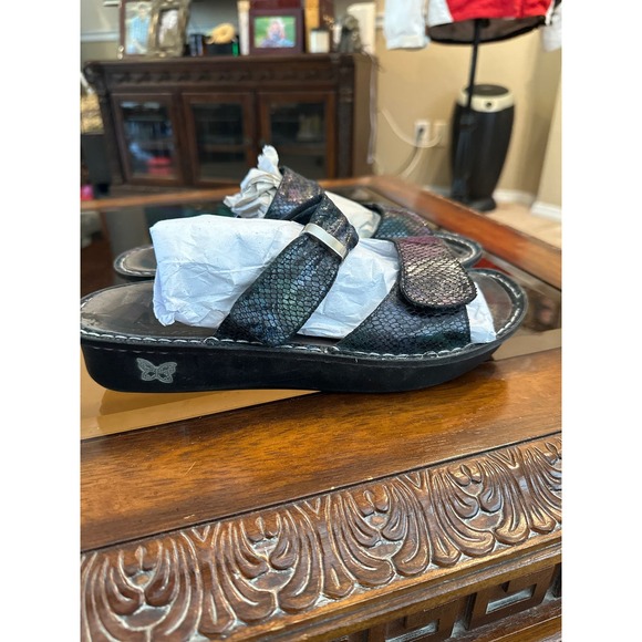 Women’s Alegria Snake Print Sandals. Size 10 - Picture 2 of 5